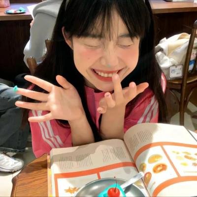 三凤嬉春
